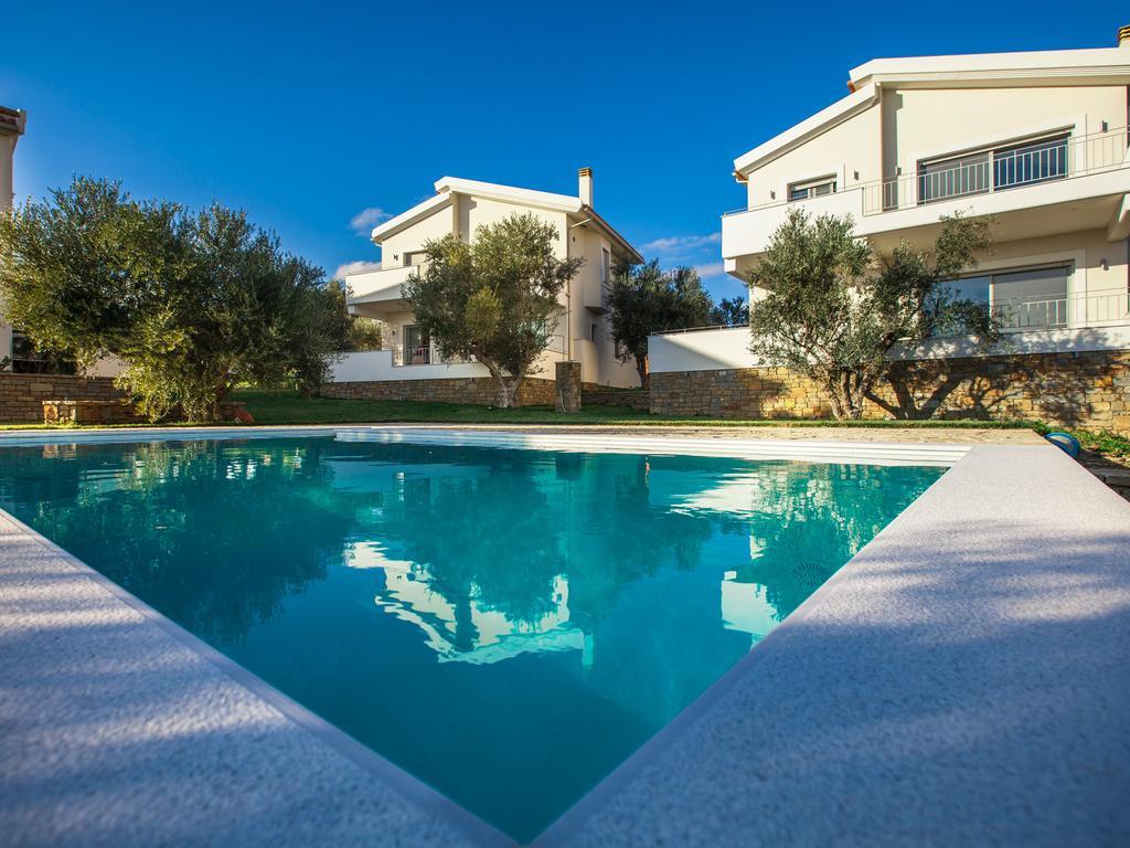 Abelia Luxurious Villas Finikounta Esterno foto