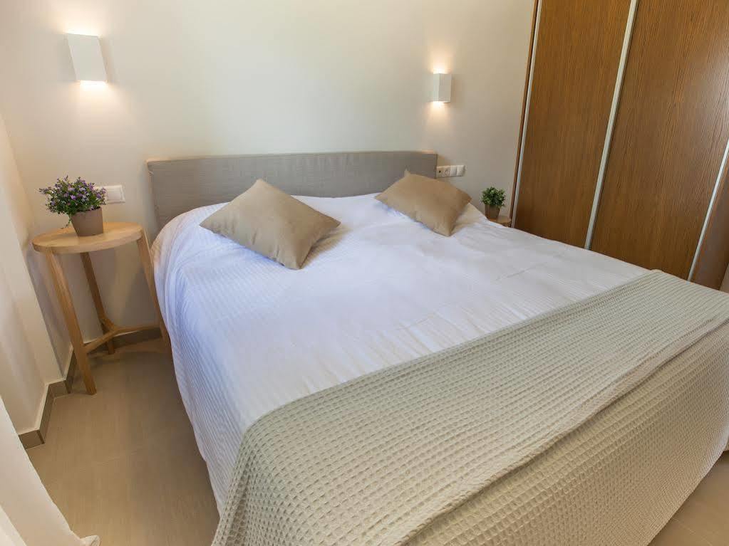 Abelia Luxurious Villas Finikounta Esterno foto