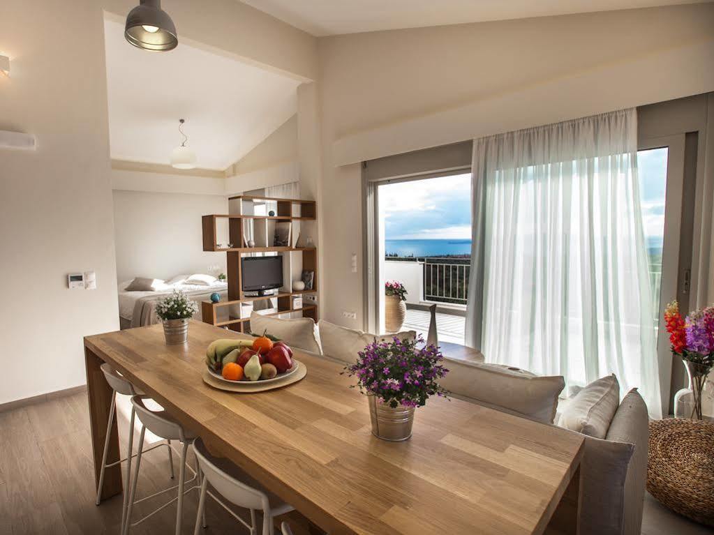 Abelia Luxurious Villas Finikounta Esterno foto