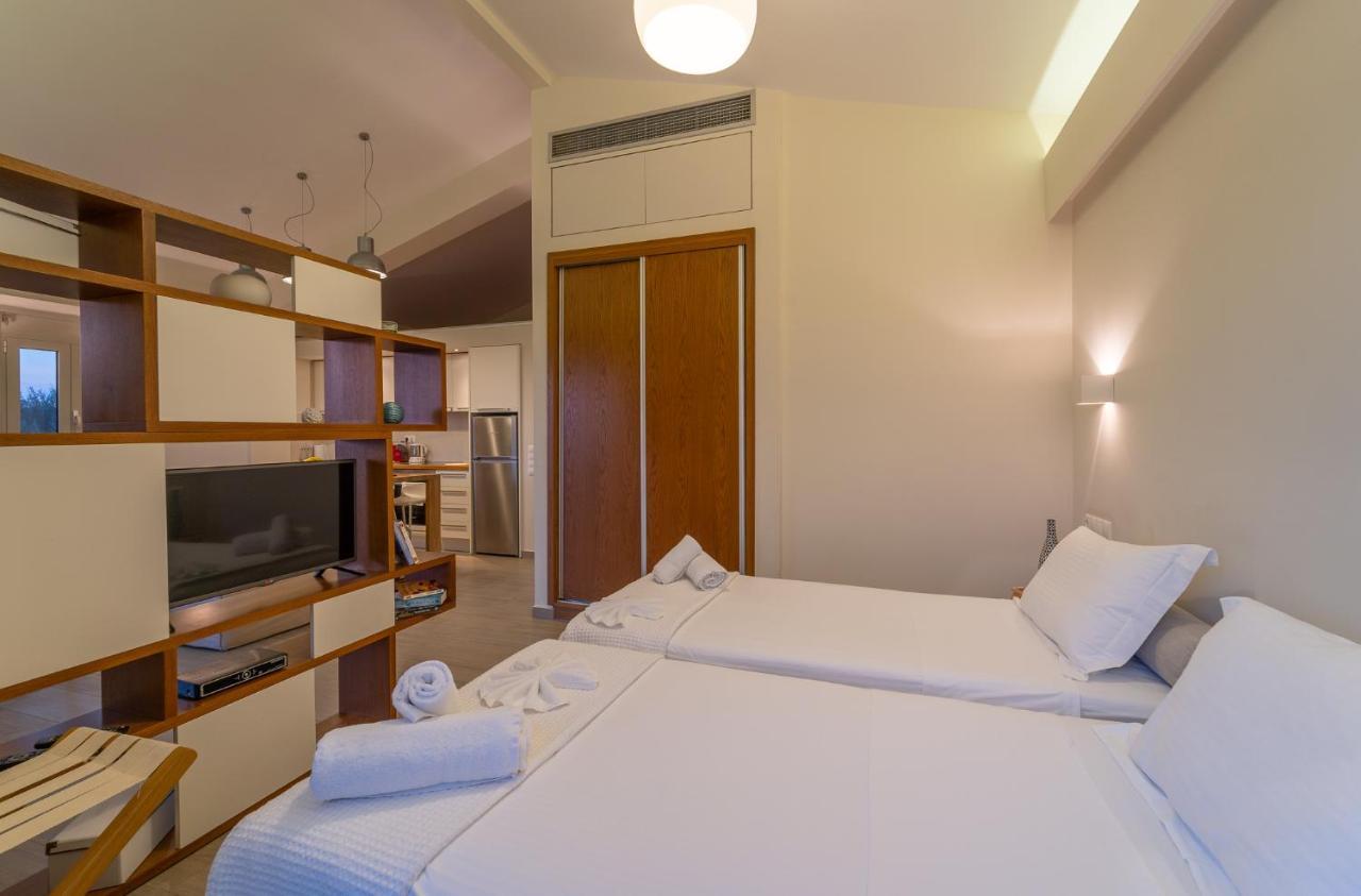 Abelia Luxurious Villas Finikounta Esterno foto