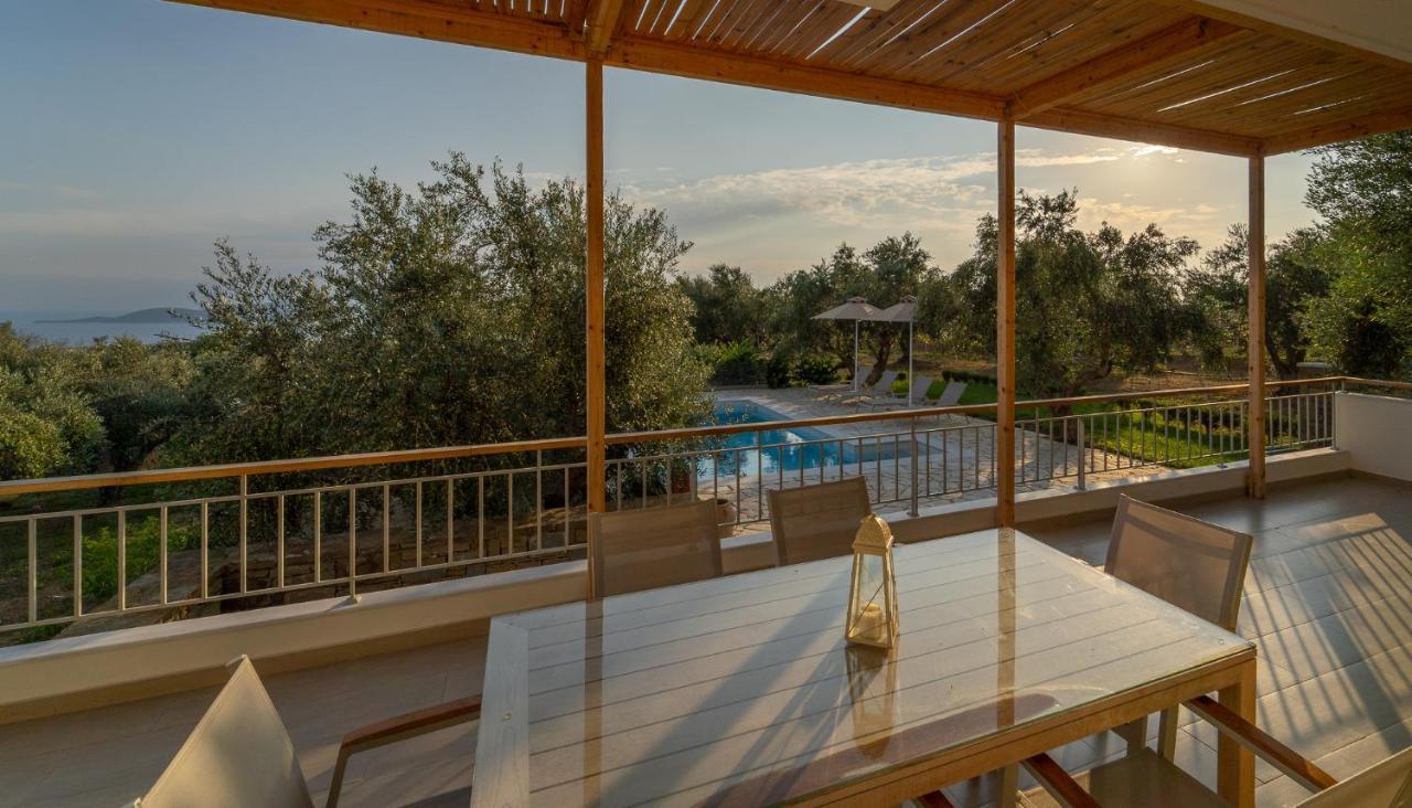 Abelia Luxurious Villas Finikounta Esterno foto