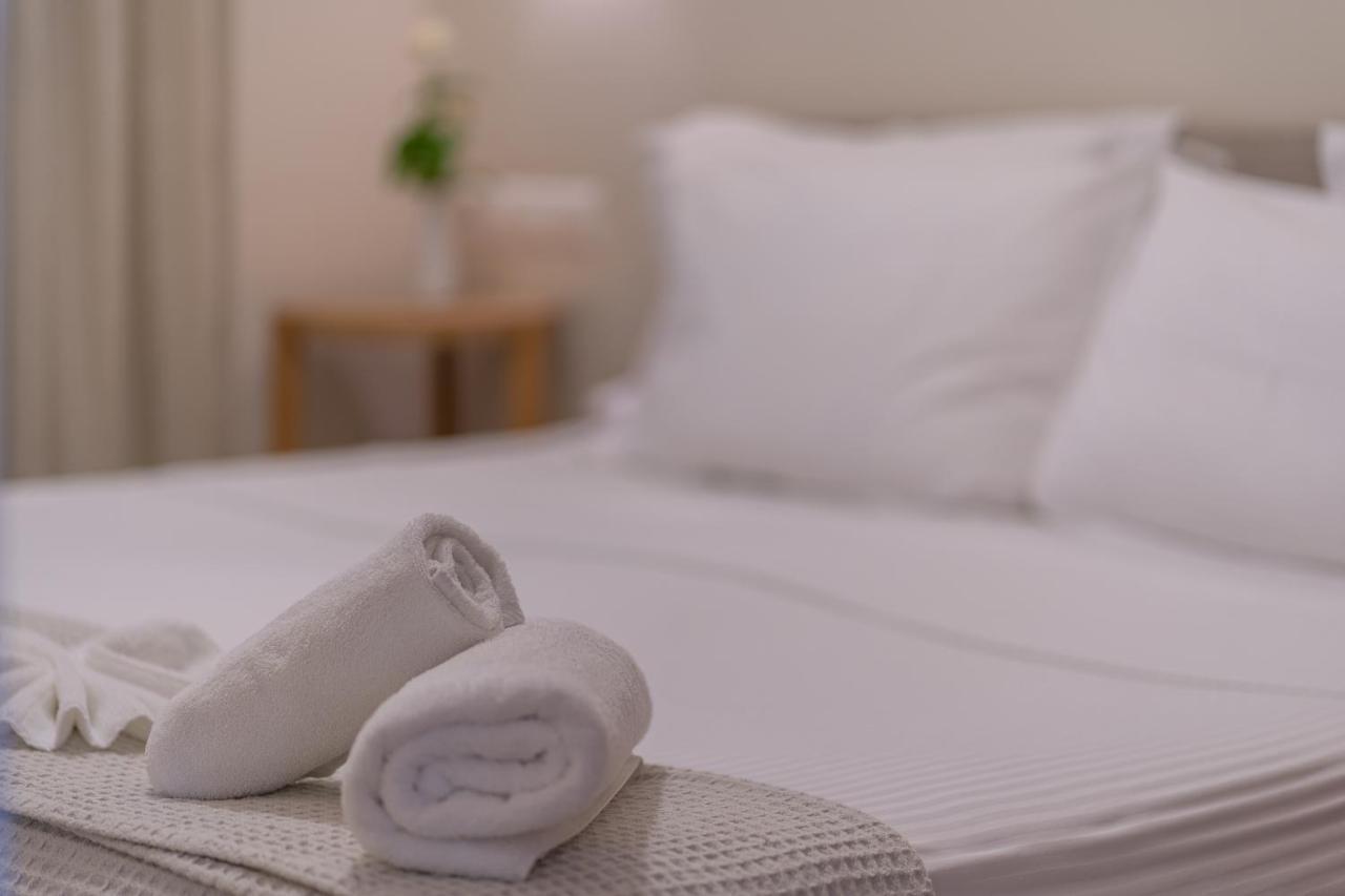 Abelia Luxurious Villas Finikounta Esterno foto