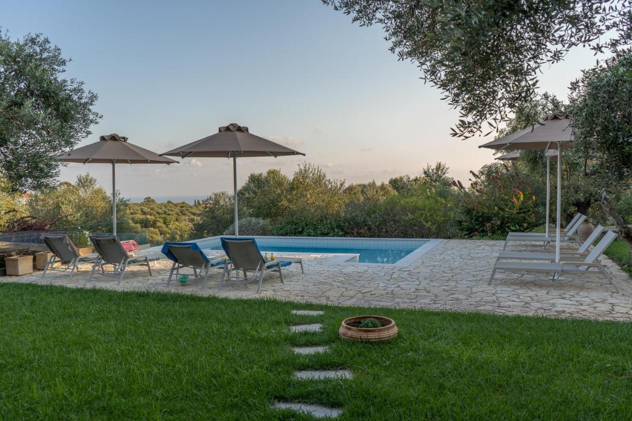 Abelia Luxurious Villas Finikounta Esterno foto