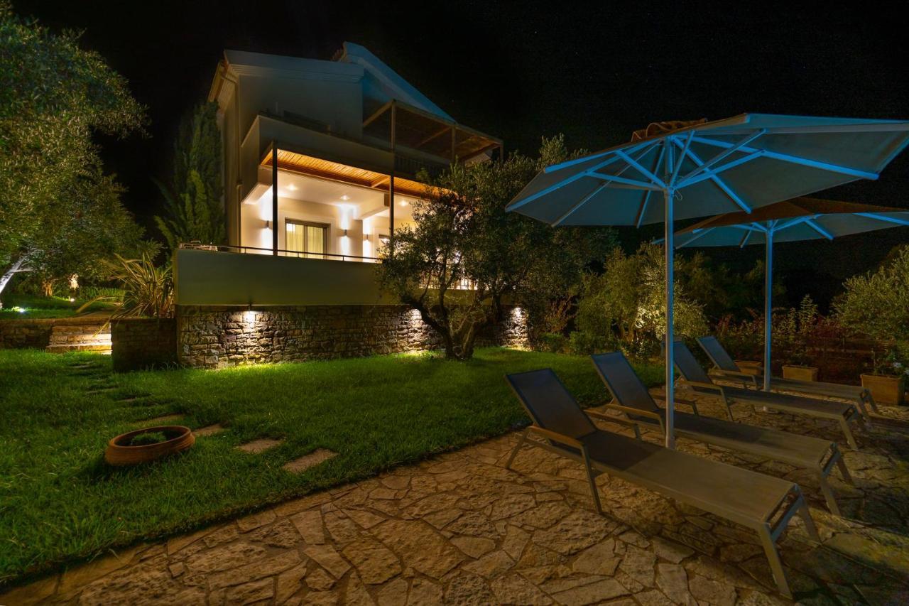 Abelia Luxurious Villas Finikounta Esterno foto