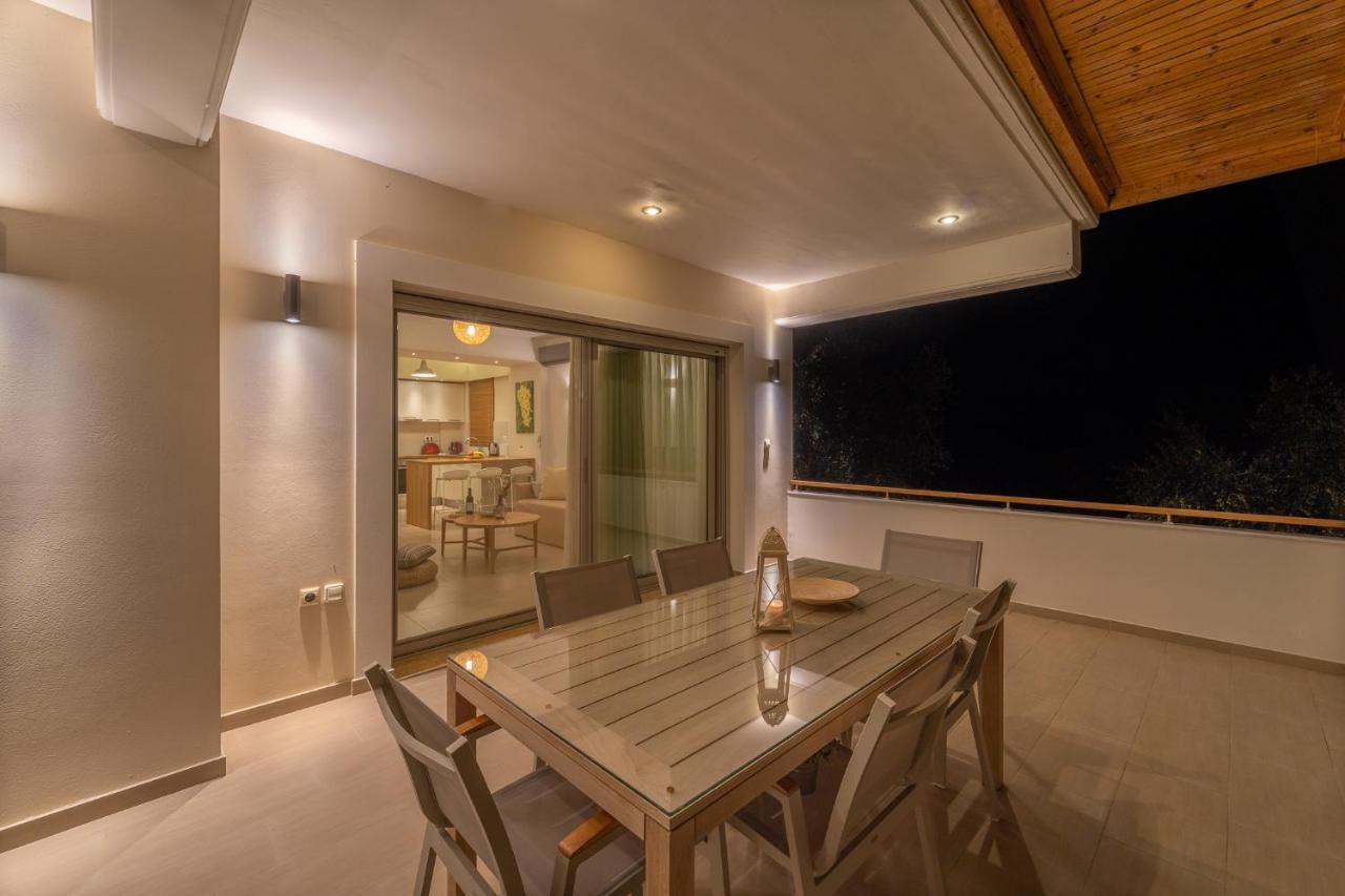 Abelia Luxurious Villas Finikounta Esterno foto